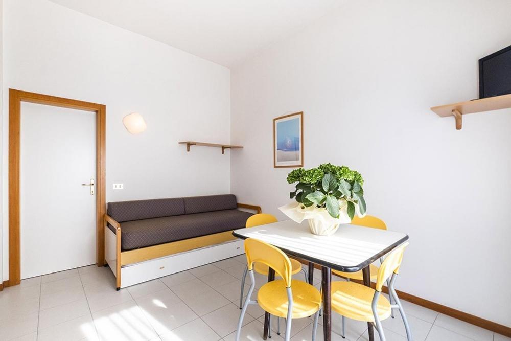 Residence Caterina Cattolica Exterior foto